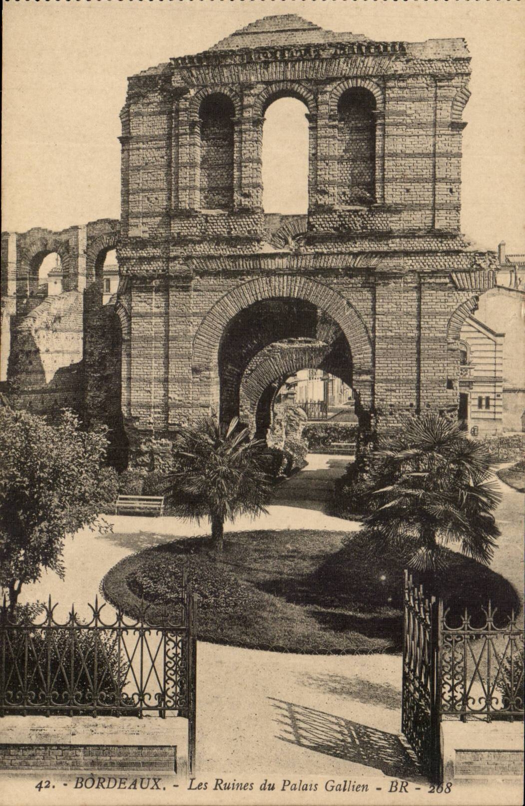Bordeaux CPA Les ruines du palais Galien