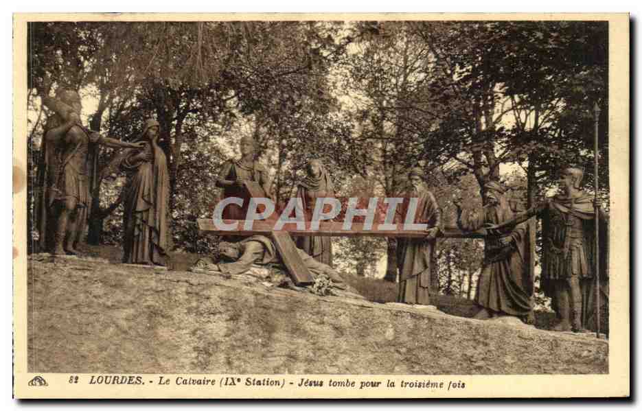 Lourdes CPA Le calvaire (9eme station) Jesus tombe pour la troisieme fois