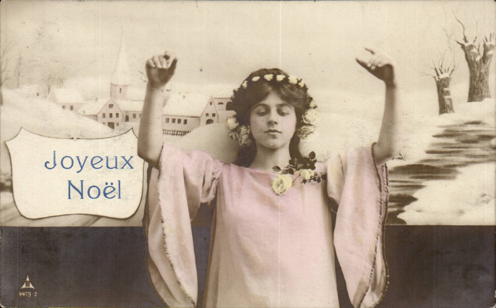 Jeune femme en robe rose — décor de Noël — éditeur H. 4473-2