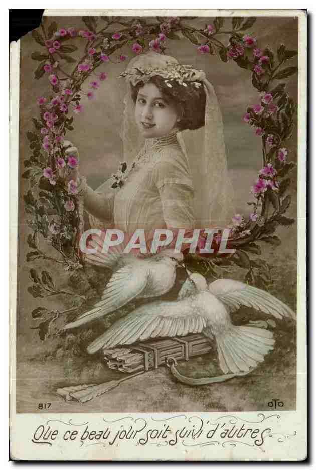 CPA Fantaisie Femme et colombes