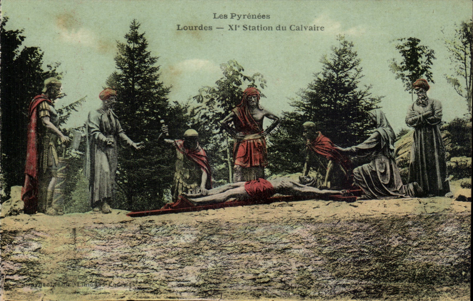 Lourdes CPA 11eme station du calvaire (Christ romains religion)
