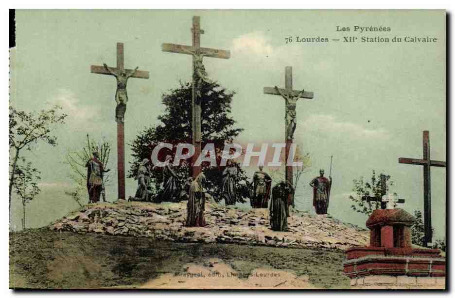 Lourdes CPA 12eme station du calvaire (Christ romains religion)