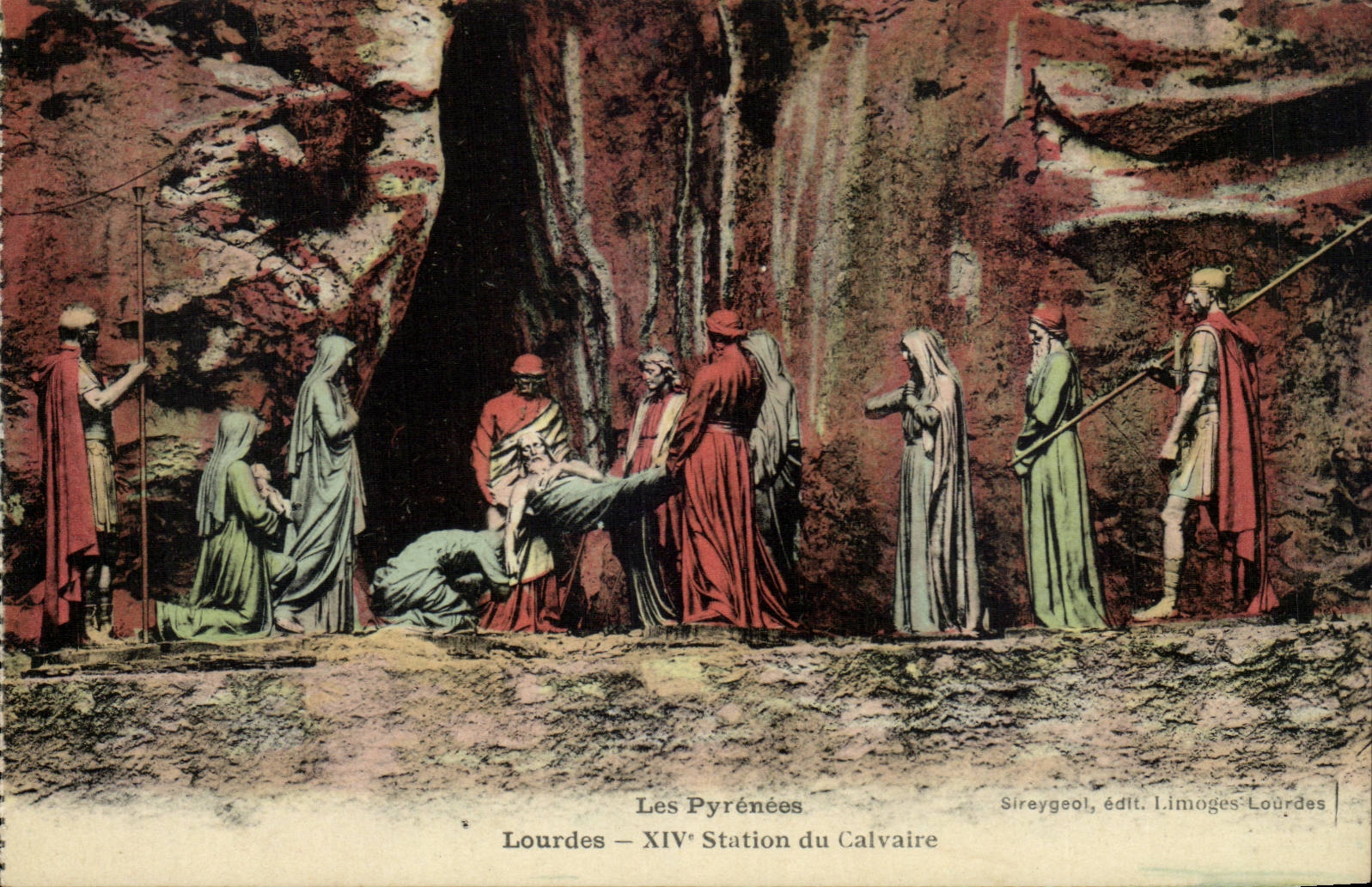 Lourdes CPA 14eme station du calvaire (Christ romains religion)