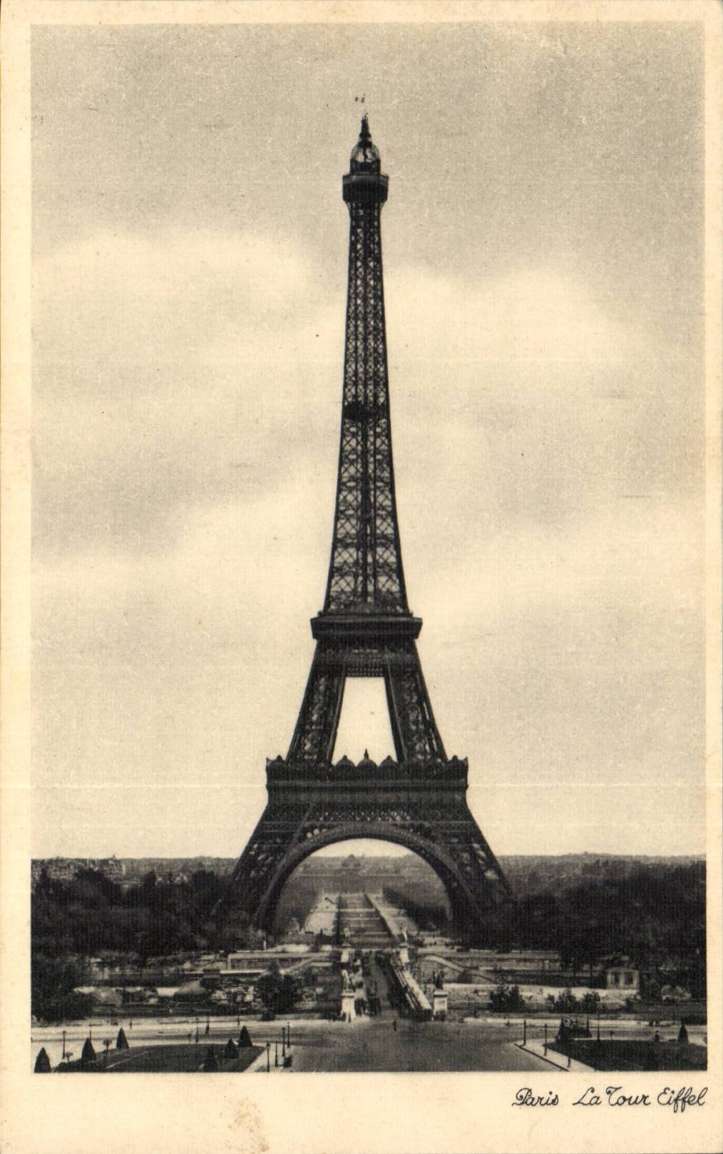Paris CPA La Tour Eiffel