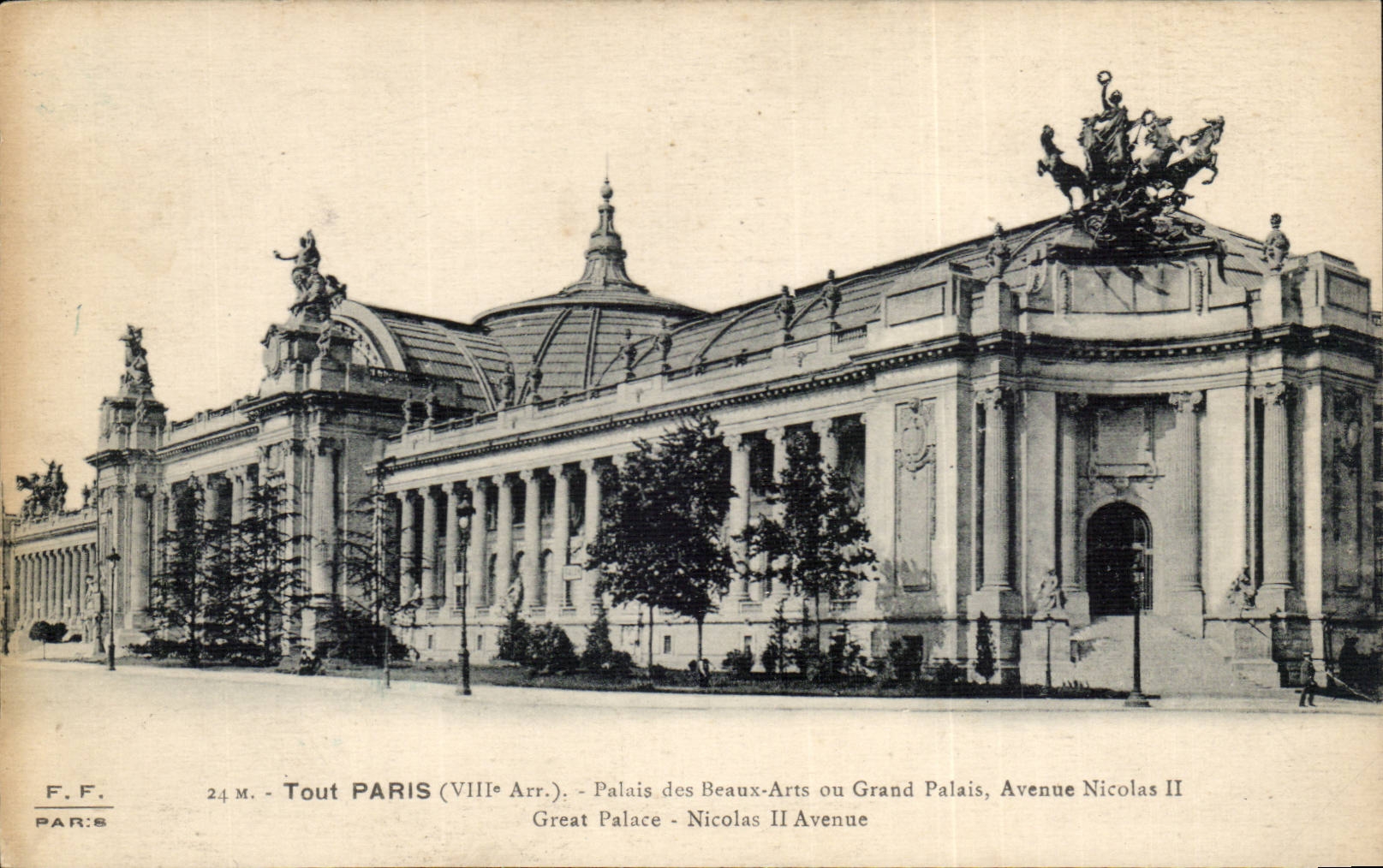 Paris CPA Palais des Beaux Arts ou Grand Palais Avenue Nicolas II