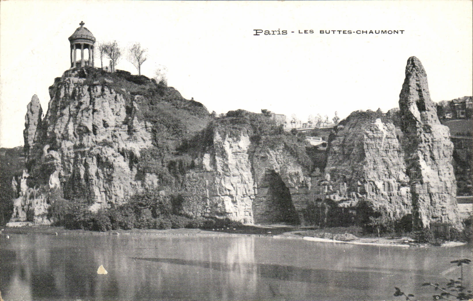 Paris CPA Les Buttes Chaumont