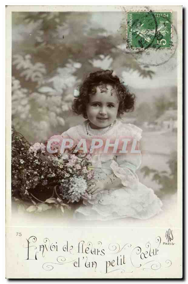 CPA FAntaisie Enfant Envoi de fleurs d'un petit coeur