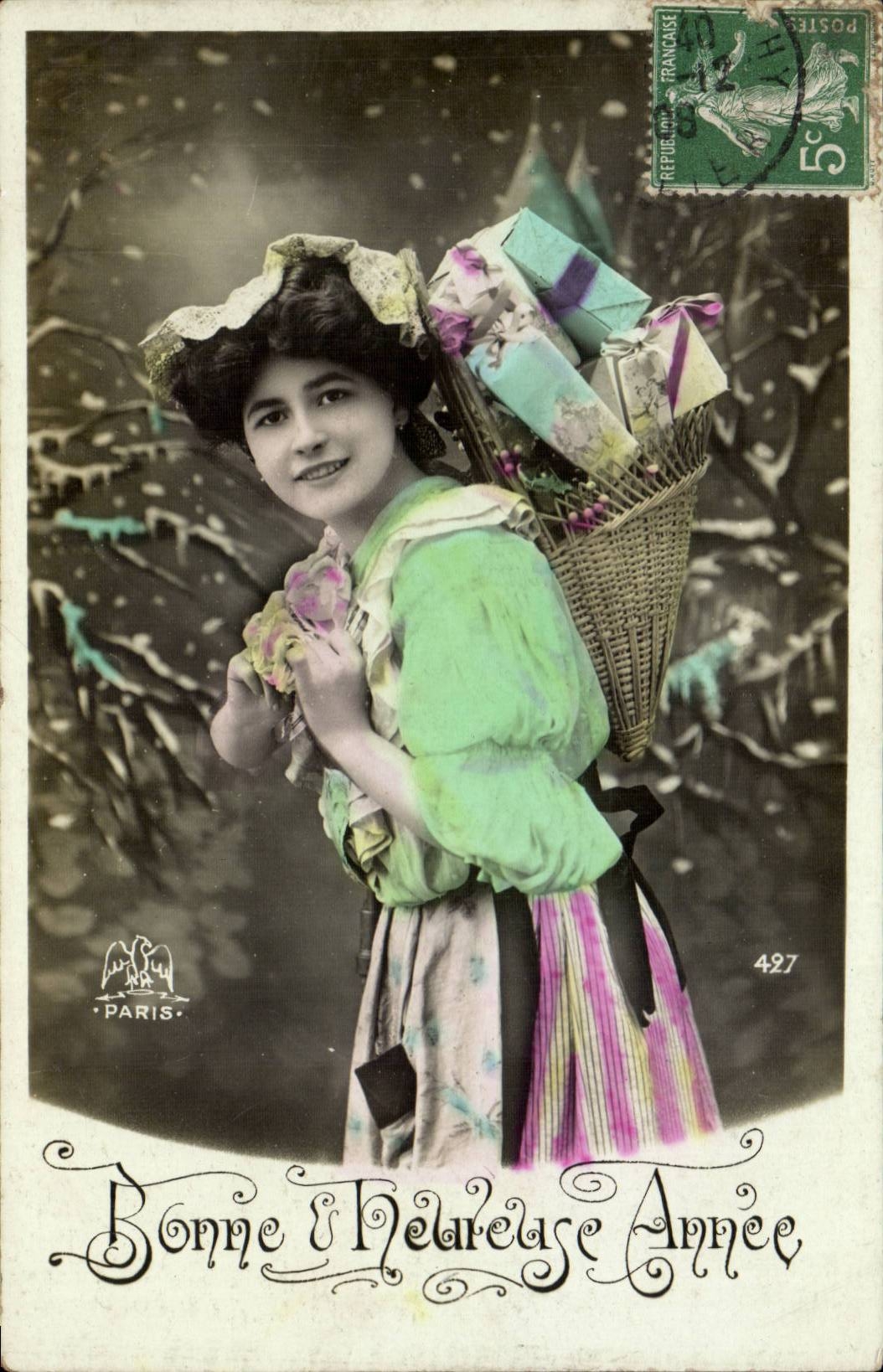 Jeune femme avec panier de cadeaux — Paris — éditeur Paris, n° 427