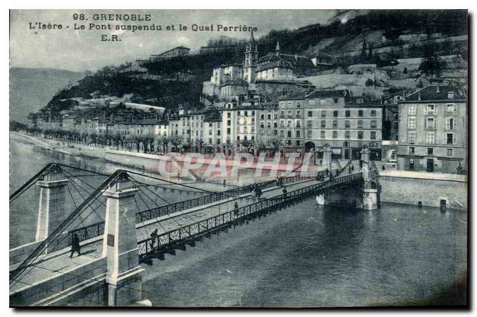 Grenoble CPA Le pont suspendu et la quai Perriere