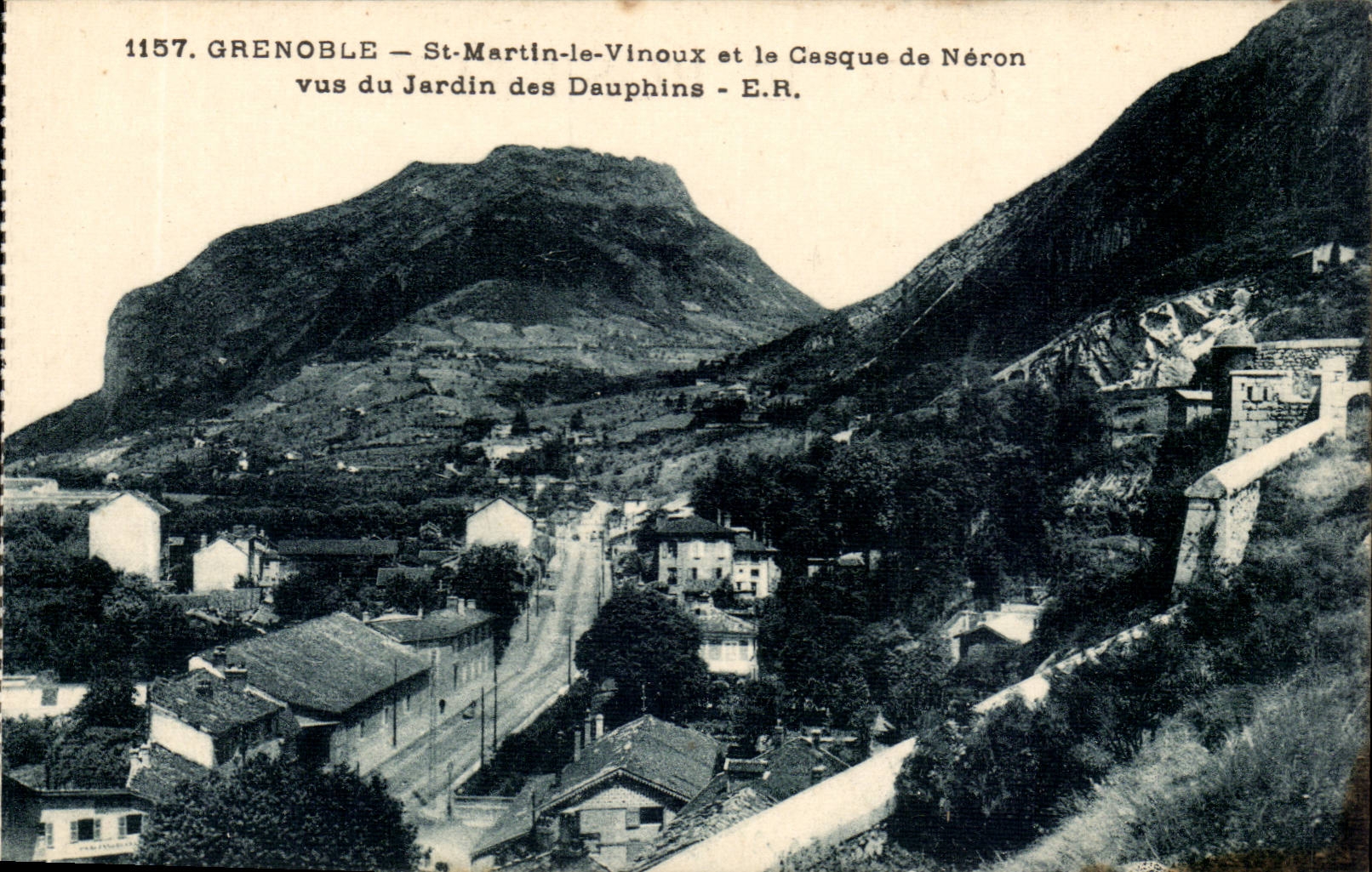 Grenoble CPA Saint Martin le Vinoux et le casque de Neron vue du jardin des Dauphins