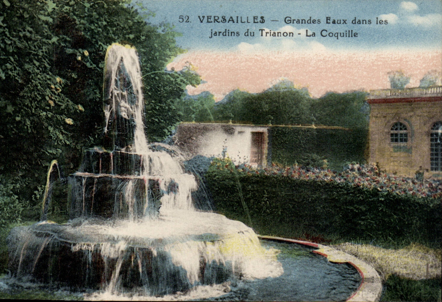 Versailles CPA Le chateau Grandes eaux dans les jardins du Trianon La coquille