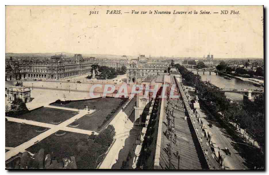 Paris CPA Vue sur le nouveau Louvre et la Seine