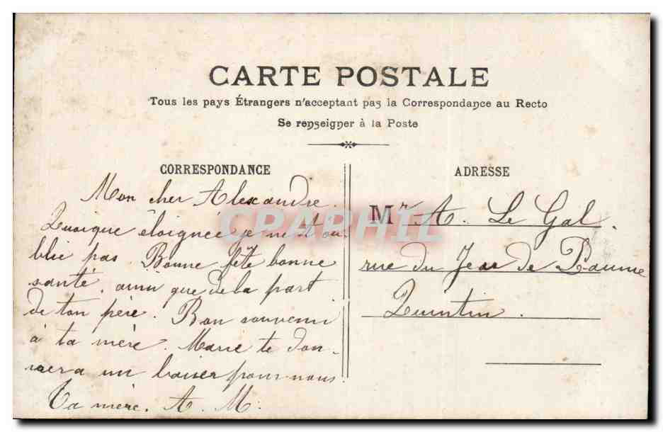 Jeune femme en chapeau fleuri — tenant une pancarte 'Bonne Fête' — éditeur 'POSTES' n°108 — Reverso