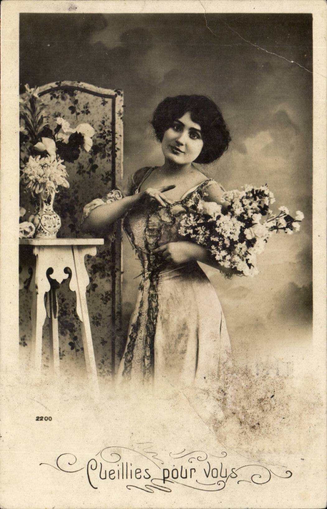 CPA Fantaisie Femme