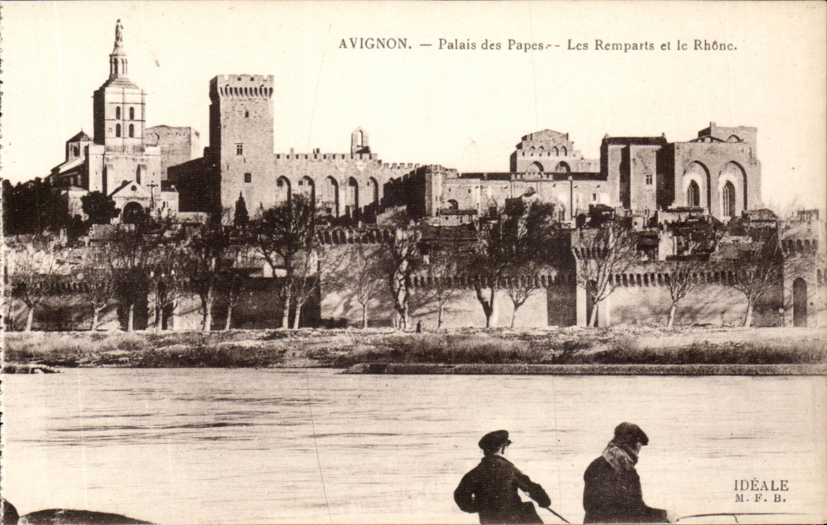 Avignon CPA Palais des Papes Les remparts et le rhonene