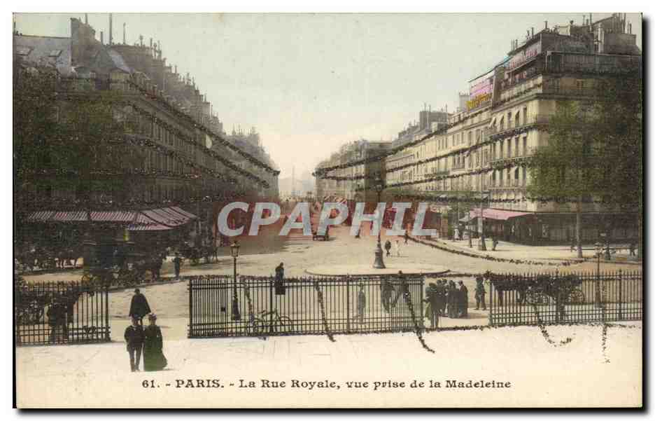 Paris CPA La rue Royale vue prise de la Madeleine