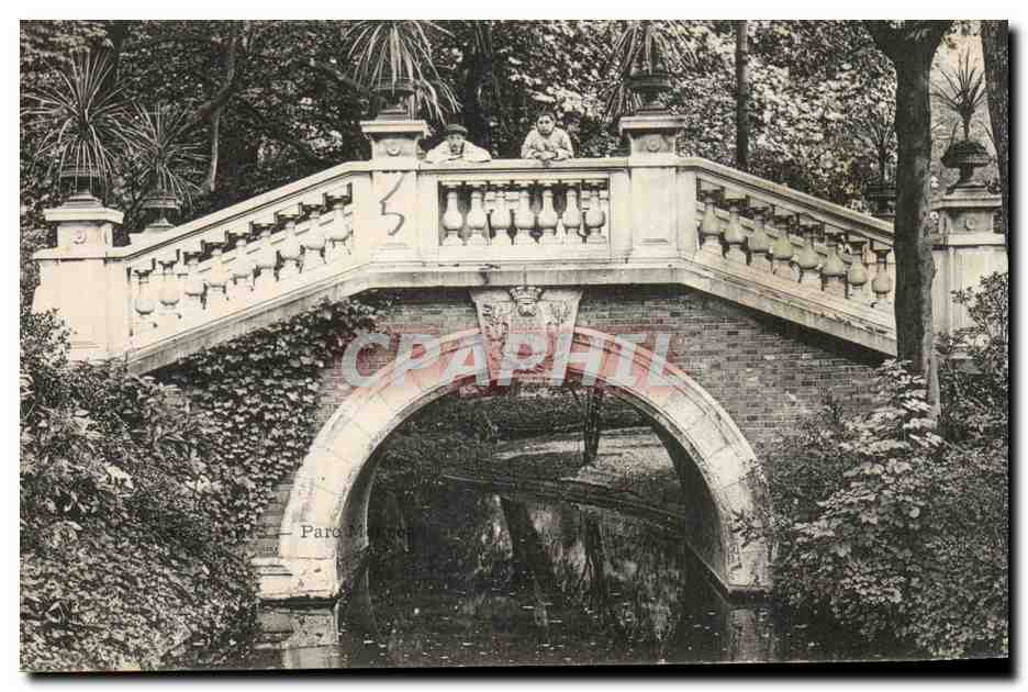 Paris CPA Parc Monceau Le pont