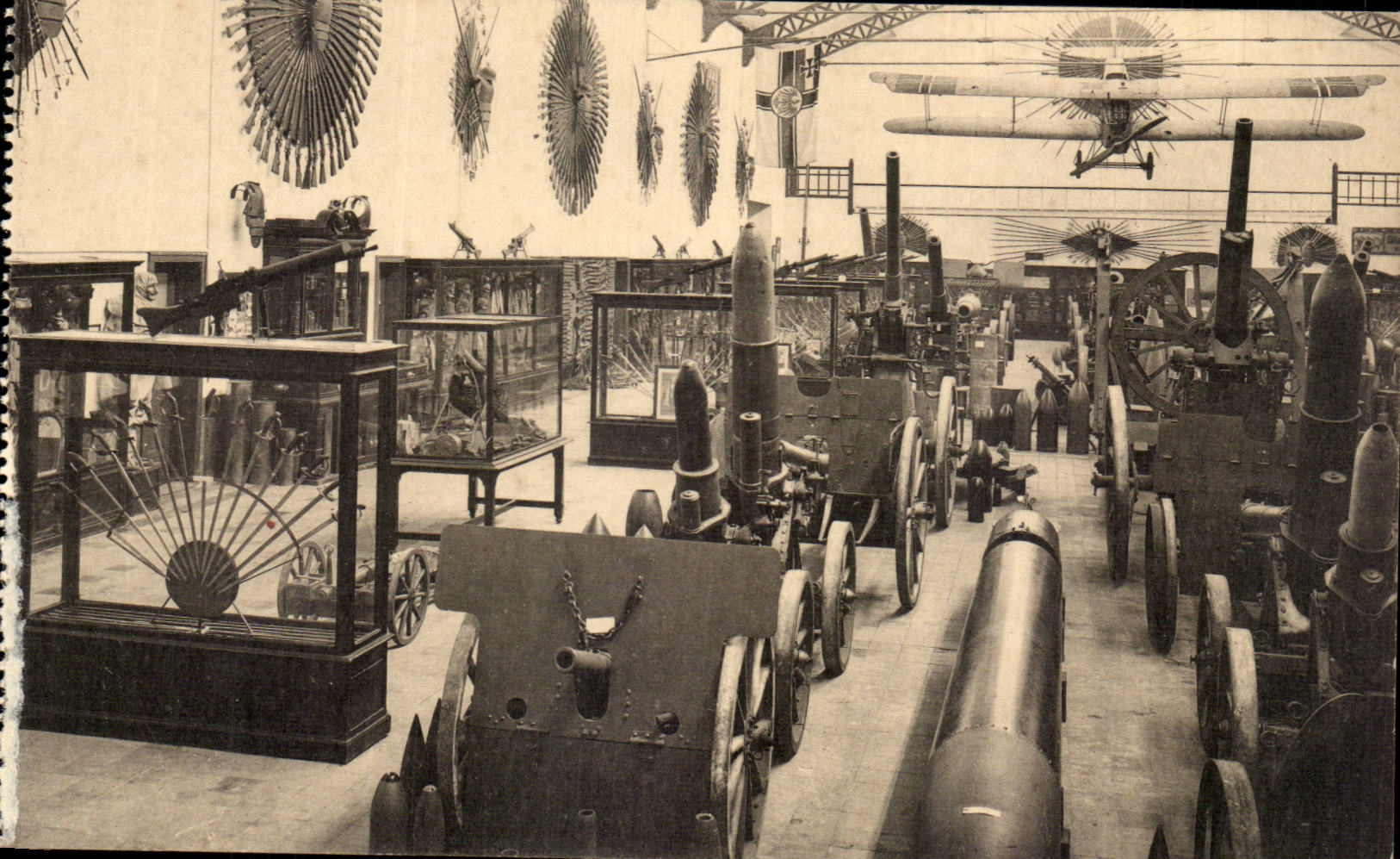 Belgie Belgique Musee royal de l'armee Bruxelles La salle des trophees 1914 1918 (militaria)