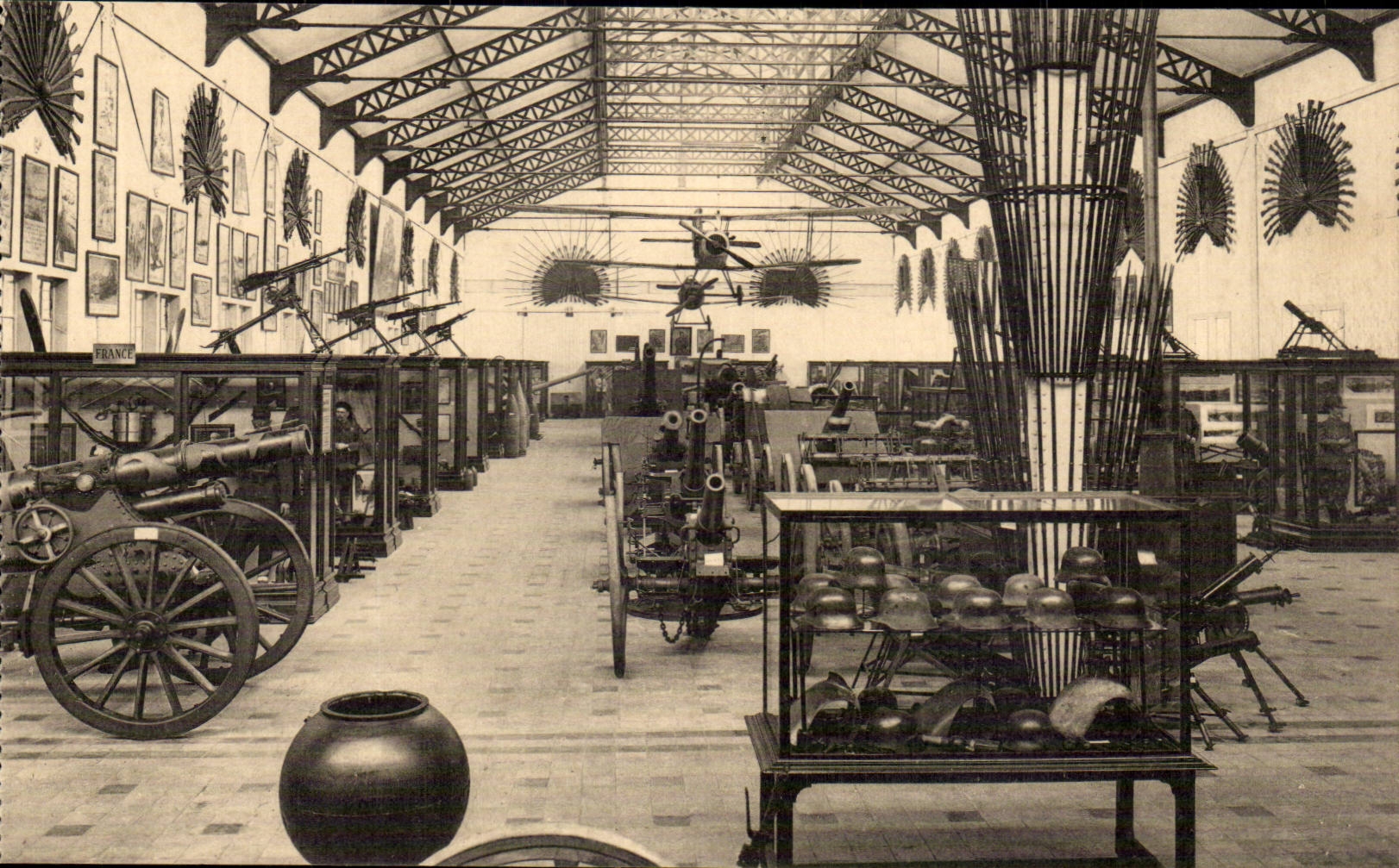 Belgie Belgique Musee royal de l'armee Bruxelles La salle des trophees 1914 1918 (militaria)