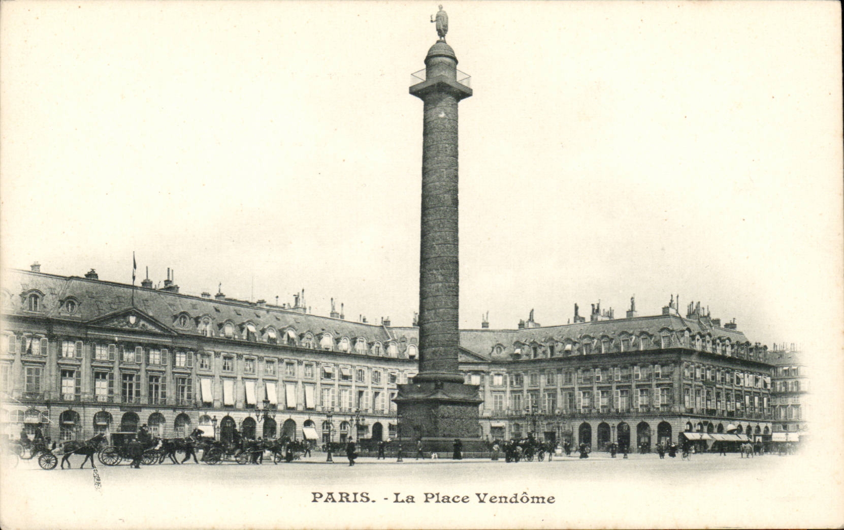 Paris CPA La place Vendome