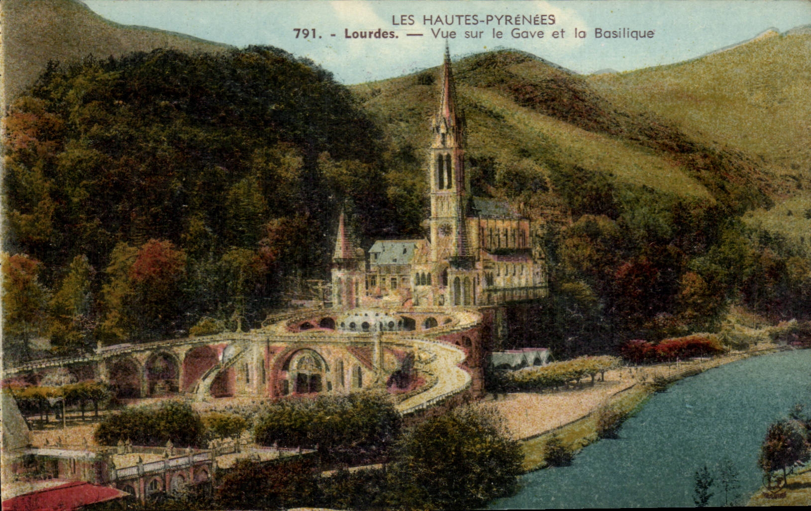 Lourdes CPA Vue sur le Gave et la basilique 