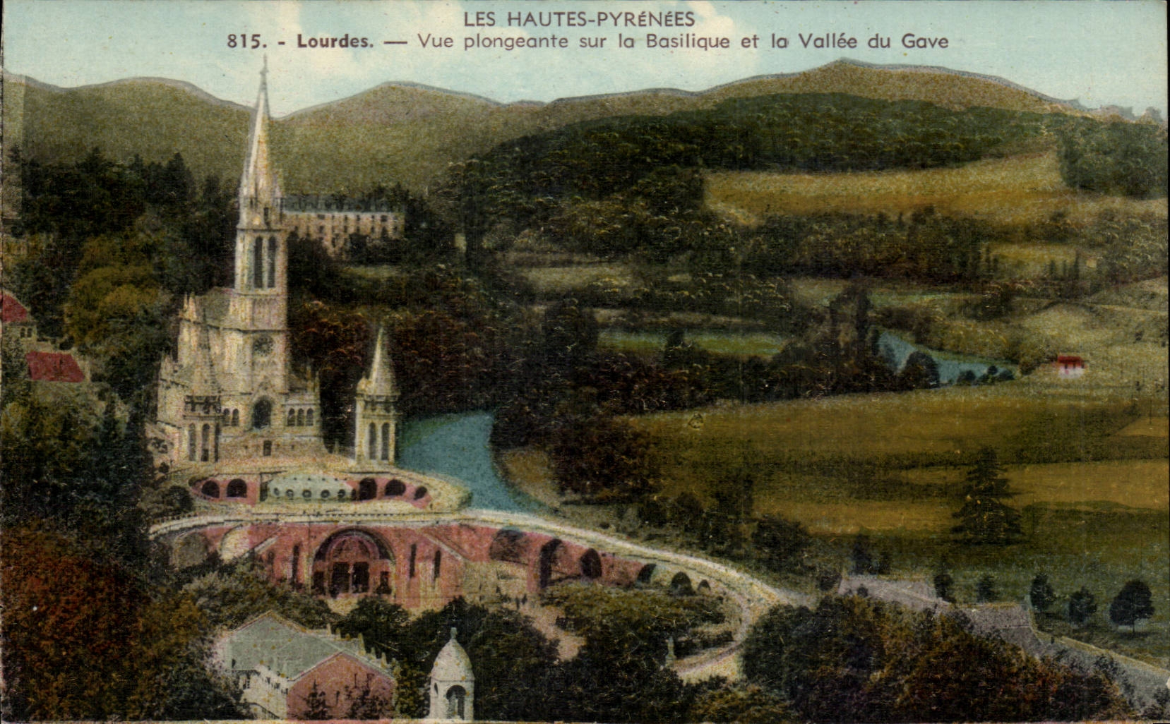 Lourdes CPA Vue plongeante sur la basilique et la vallee du Gave