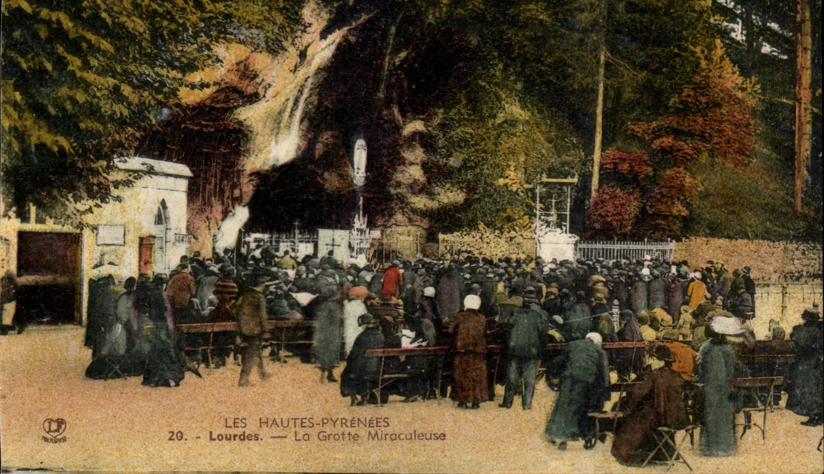 Lourdes CPA La grotte miraculeuse