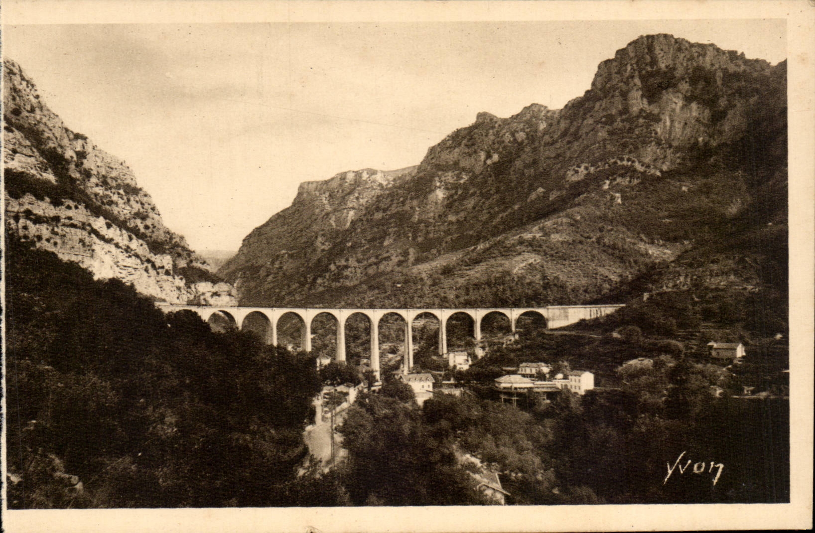 CPA Gorges du loup (wolf) Le pont du loup