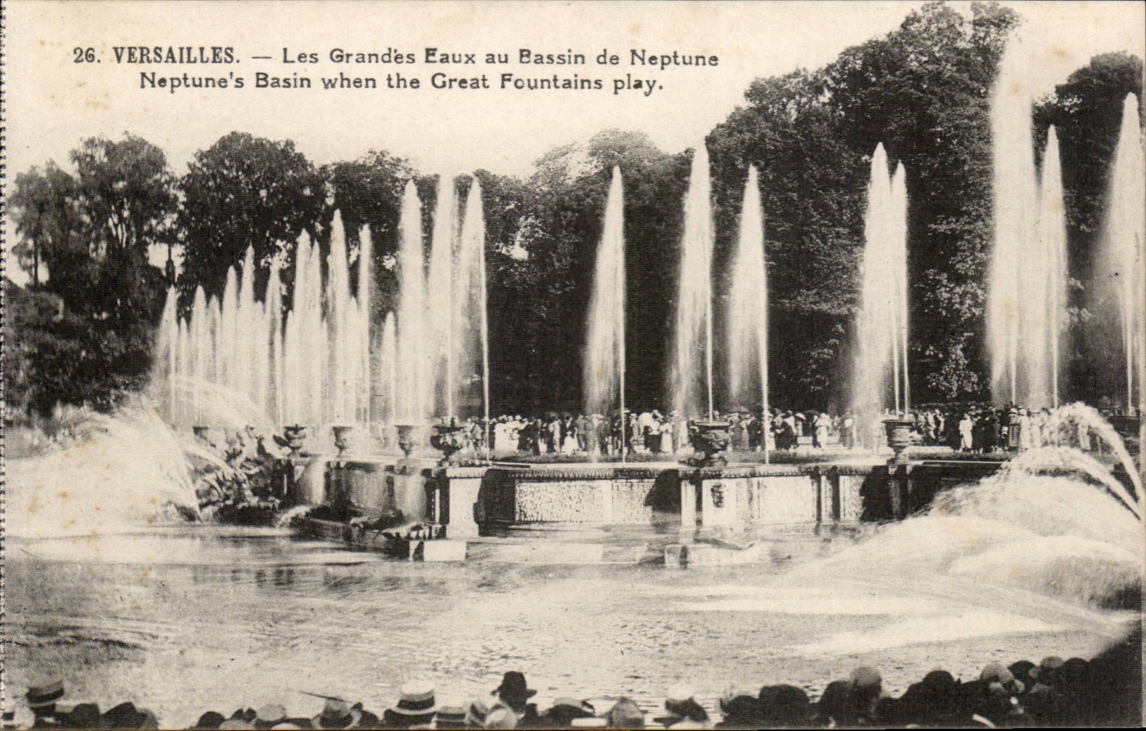 CPA Versailles Les grandes eaux du bassin de Neptune