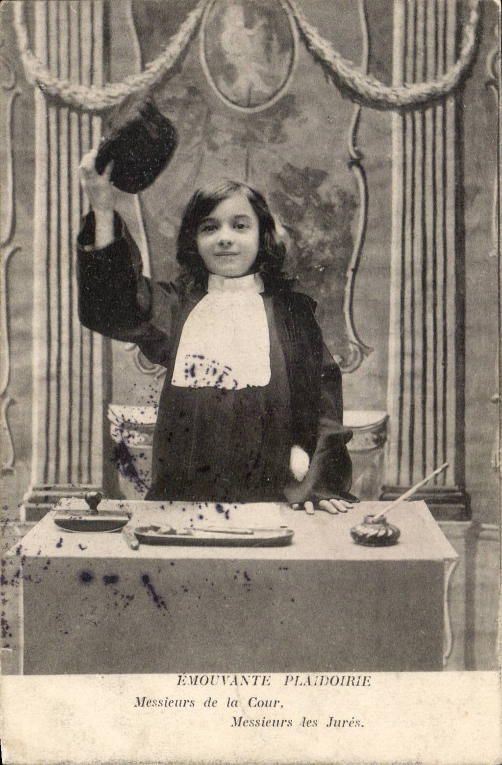 CPA Fantaisie Enfant Emouvante plaidoirie Messieurs de la cour Messieurs les jures (avocat loi juge)