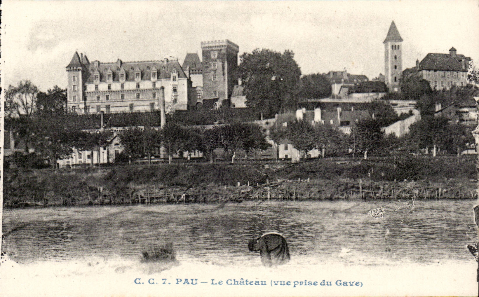 Pau — Le Château (vue prise du Gave) — C.C. 7, éditeur Pau