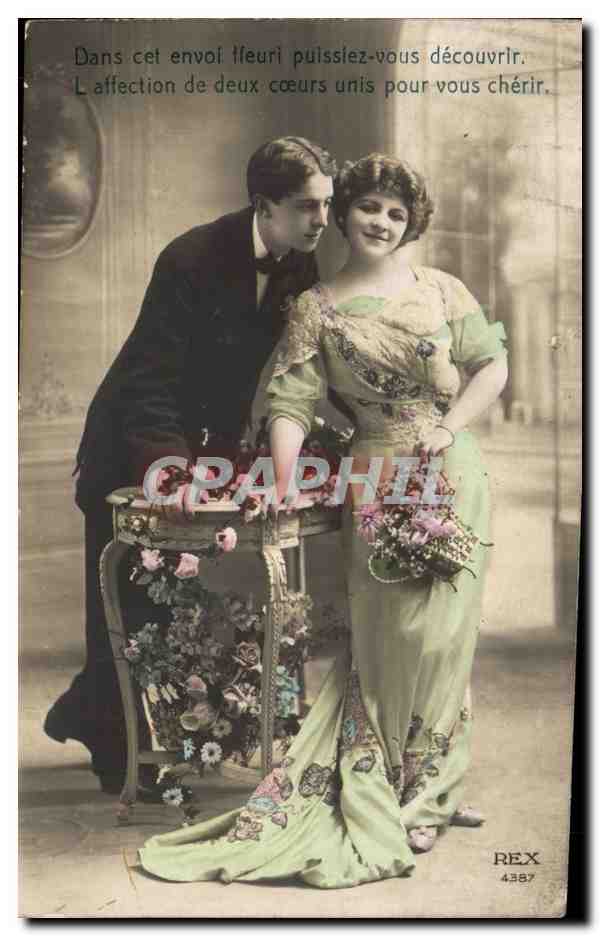 Fantaisie - Couple - Dans cet envoi fleuri puissiez -vous decouvrir l'affection de deux coeurs unis - CPA 