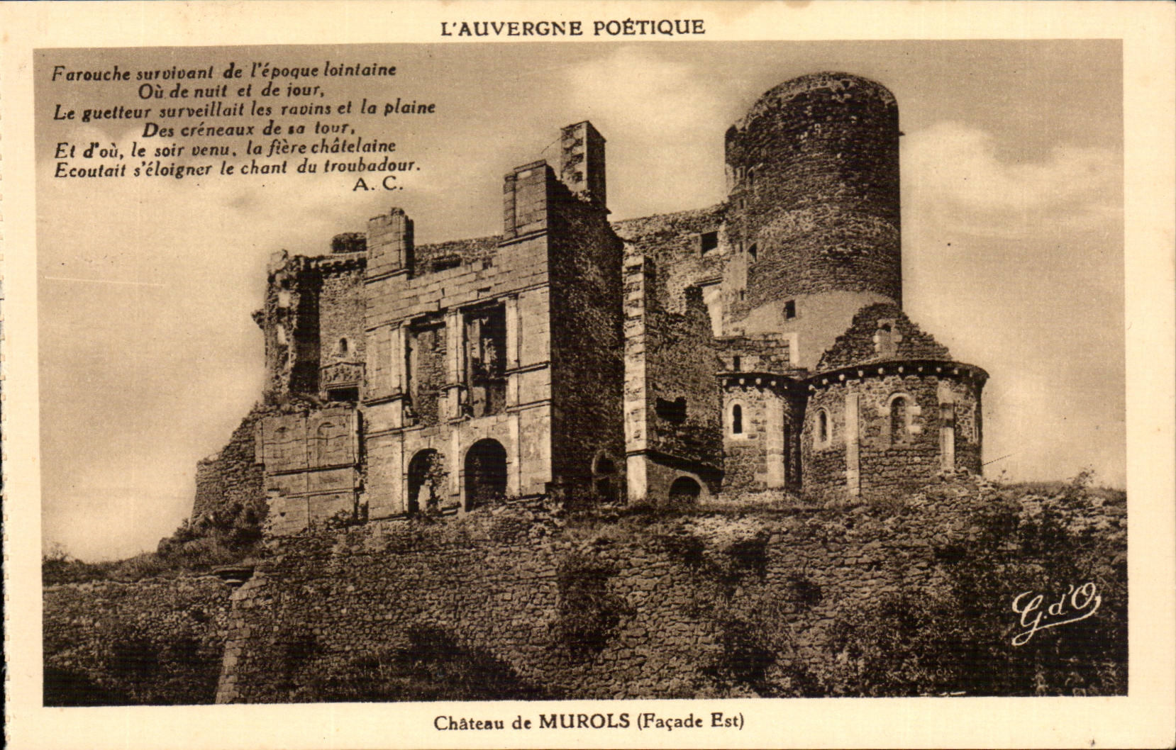 Château de Murols — Façade Est — L'Auvergne Poétique, éditeur G.d'O