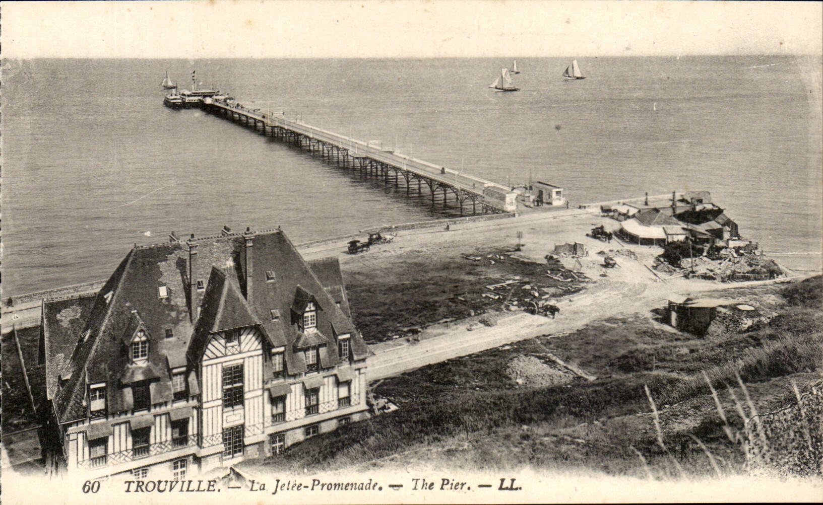 Trouville - La Jetee Promenade - Th Pier - CPA 