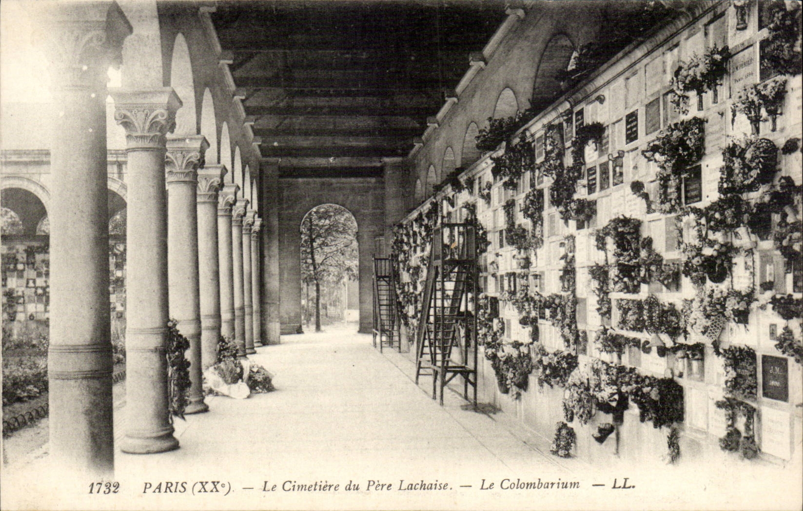 Paris - 20 - Le Cimetiere de Pere Lachaise - Colombarium - CPA 