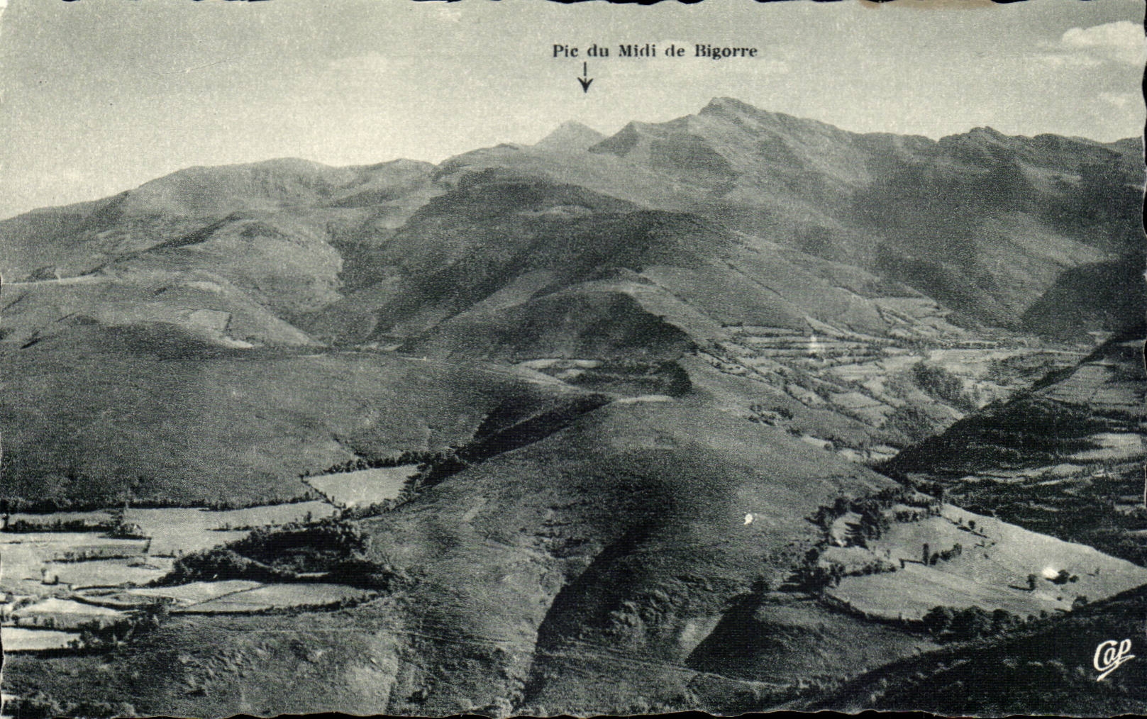 Lourdes - Pic du Jer - La Chaine des Pyrenees vers le Pic du Midi - CPA 