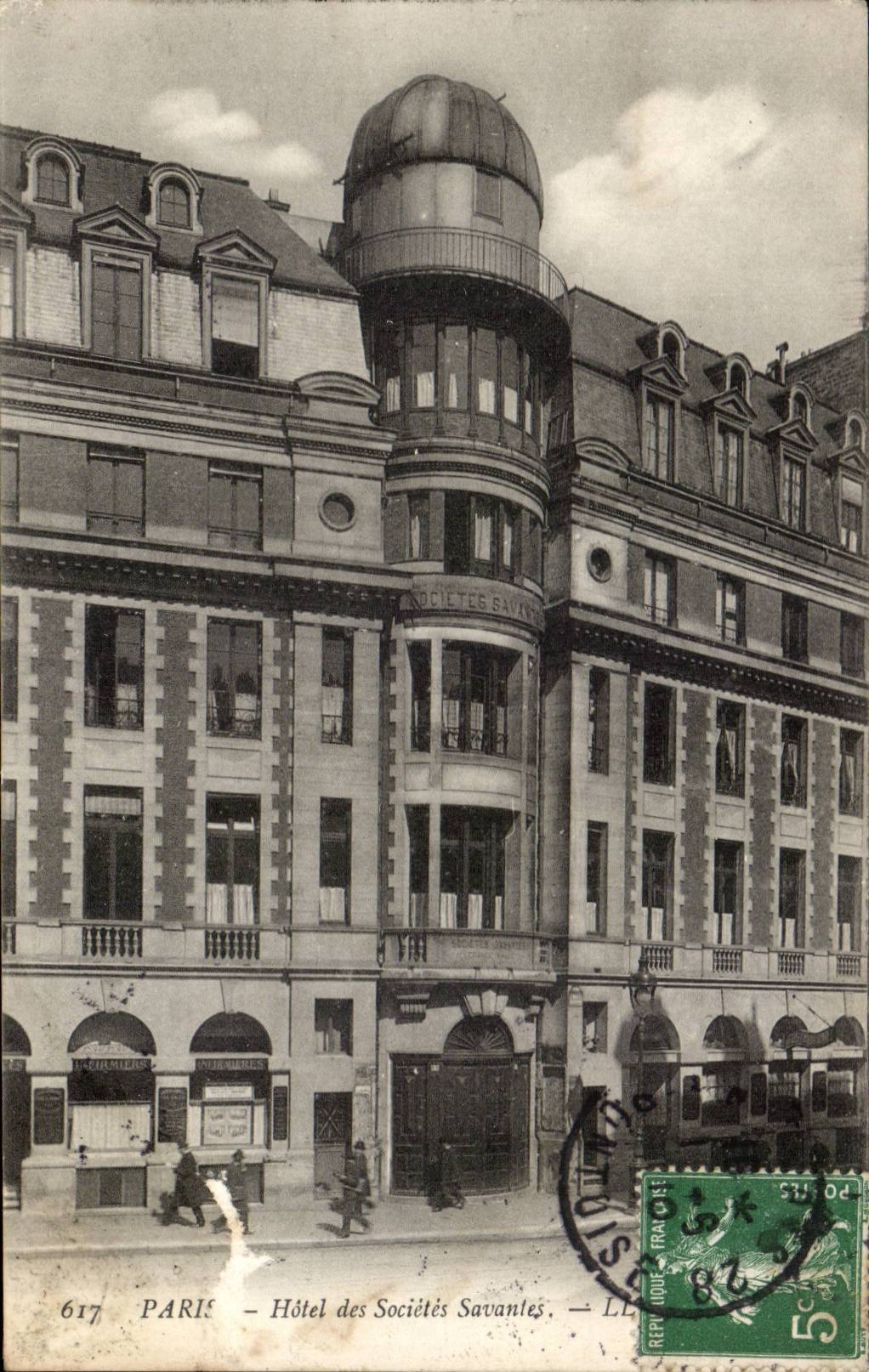 Paris - 4 - Hotel des Societes Savantes CPA 