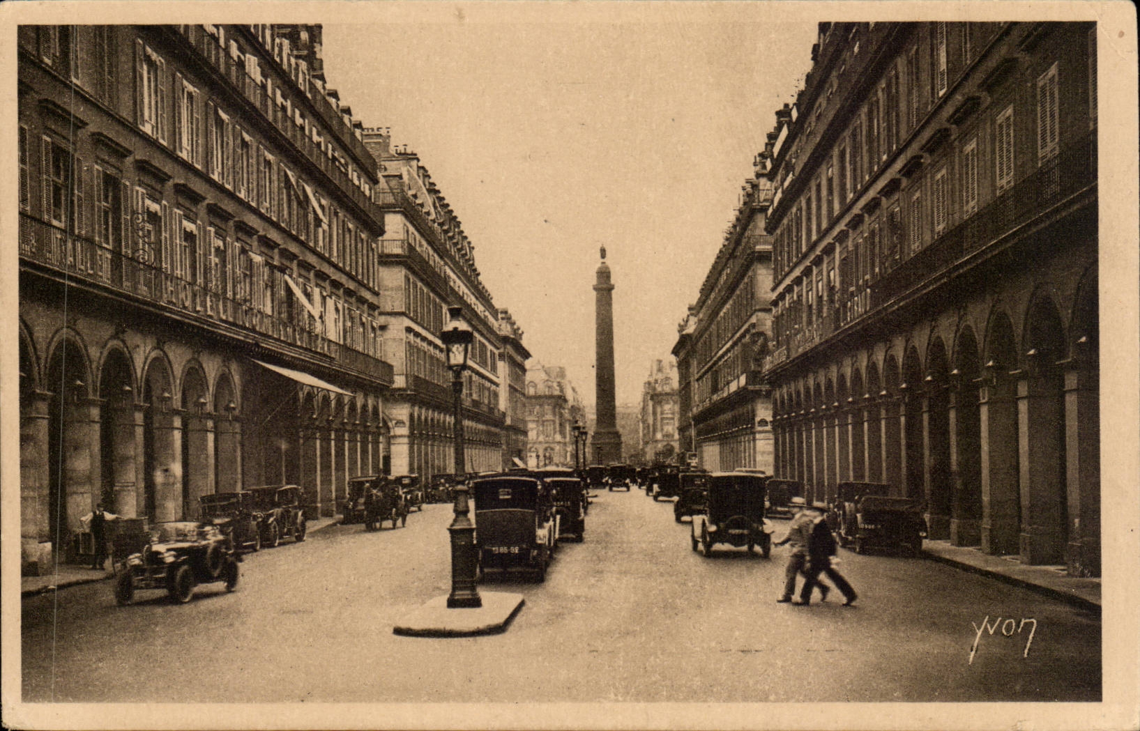 Paris - 1 Rue de Castiglione - CPA 