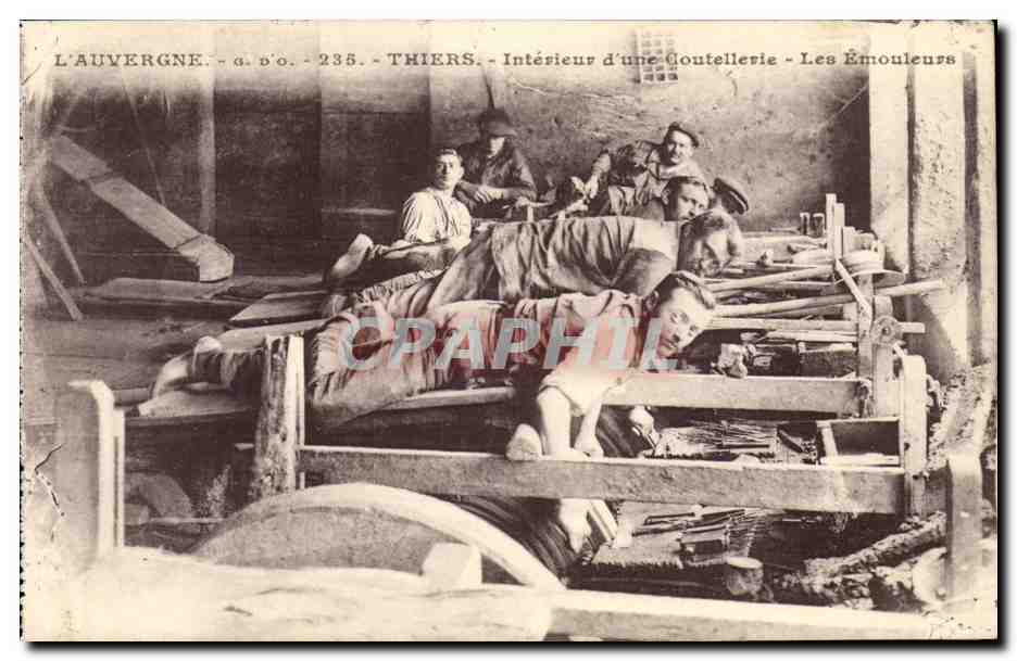 Auvergne - Thiers - Interieur d'une Coutellerie - Les Emouleurs - CPA TOP (metiers)