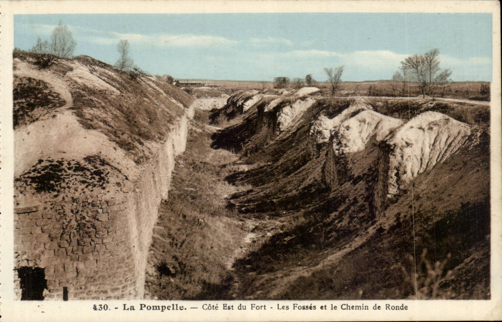 La Pompelle — Côté Est du Fort — Les Fossés et le Chemin de Ronde