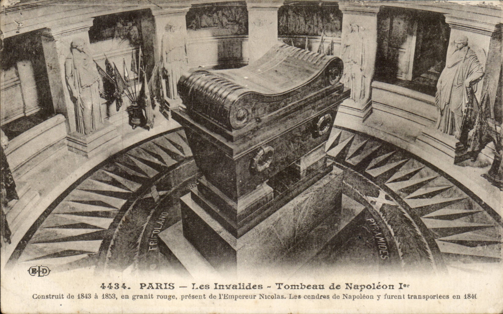 Paris - 7 - Le Tombeau de Napoleon 1 - Les Invalides - CPA 