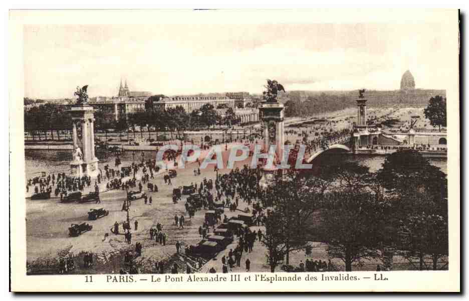 Paris - 7 - Le Pont Alexandre IIIet l'Esplandade des Invalides - CPA 