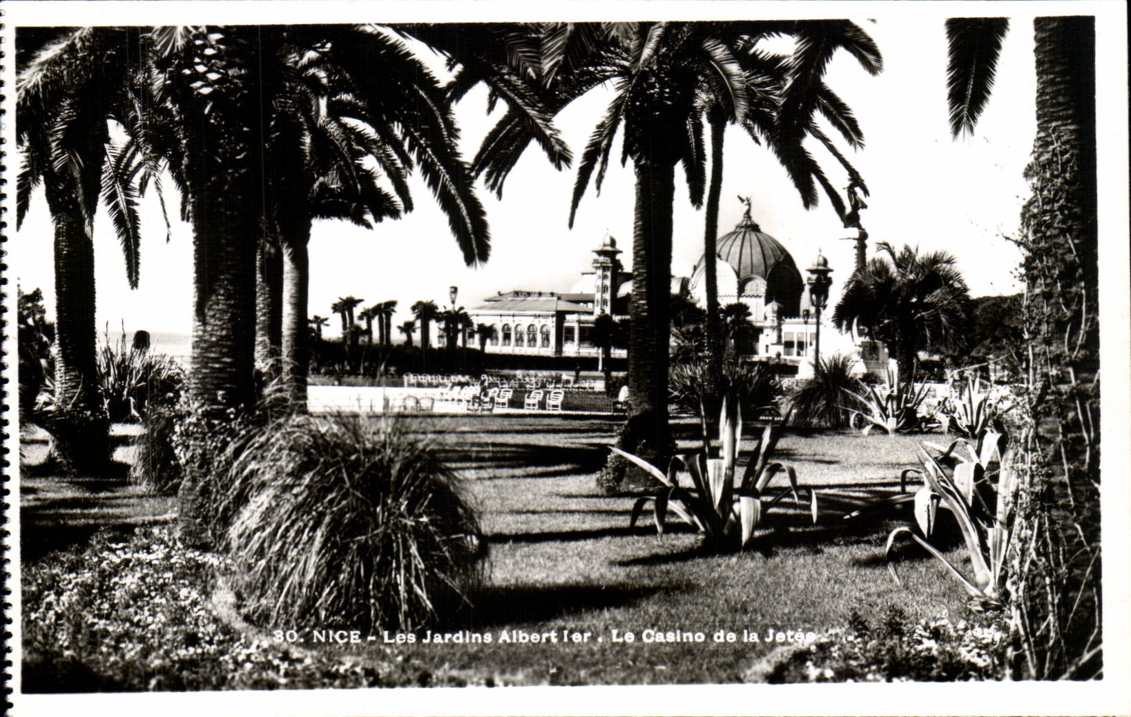 Nice - Les Jardins Albert I - Le casino et la Jetee - CPA 