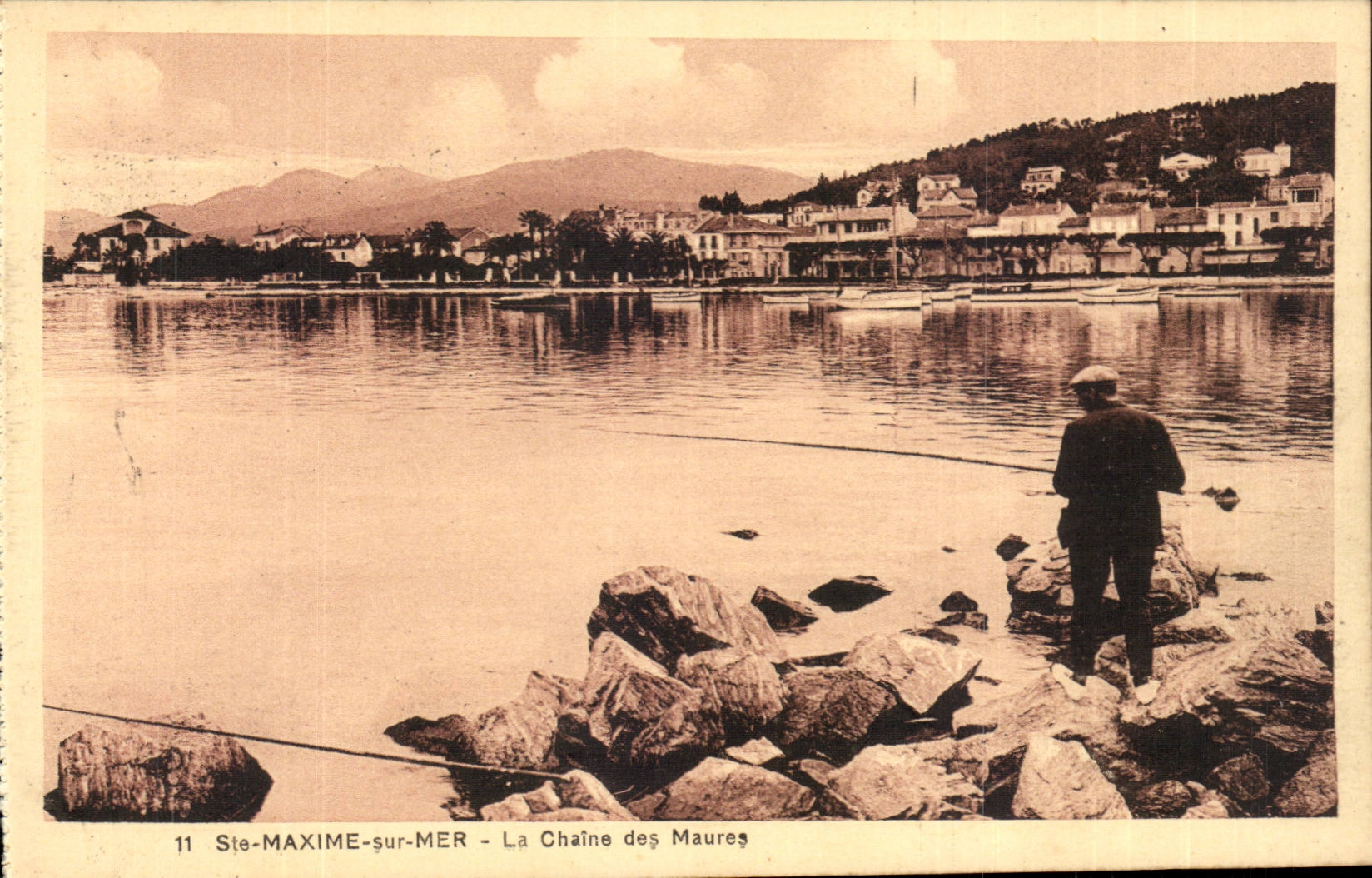 Ste Maxime sur Mer - La Chaine de Maures - Pecheur - Fisherman - CPA 