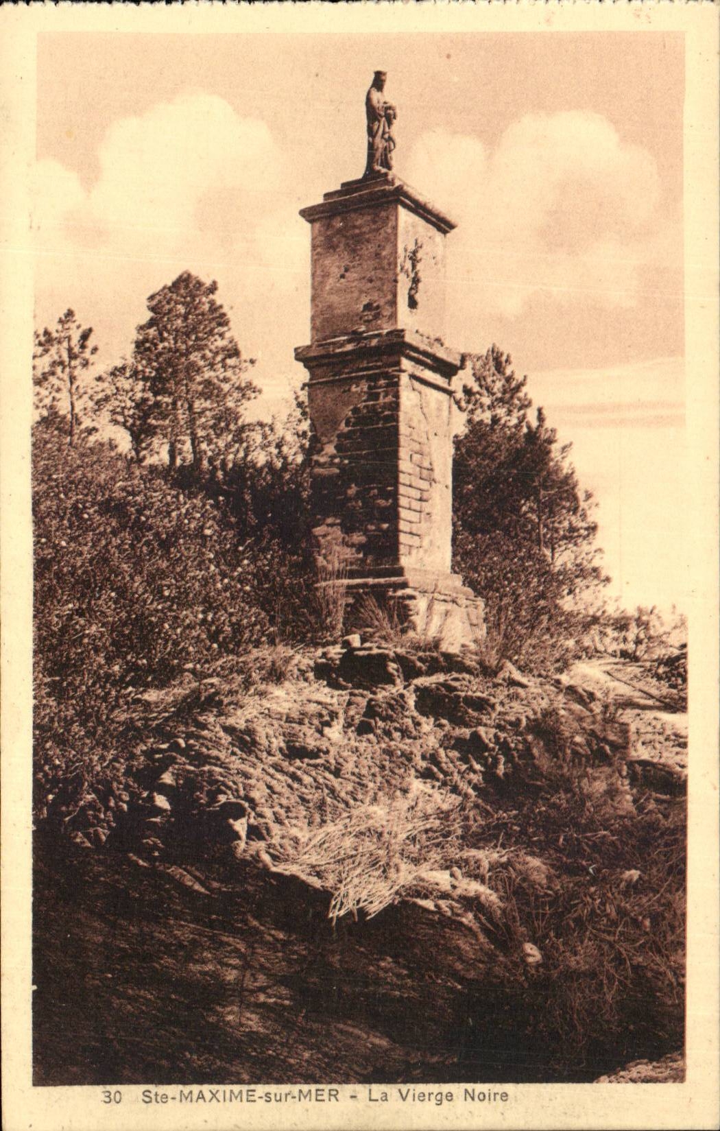 Ste Maxime sur Mer - La Vierge Noire - CPA 
