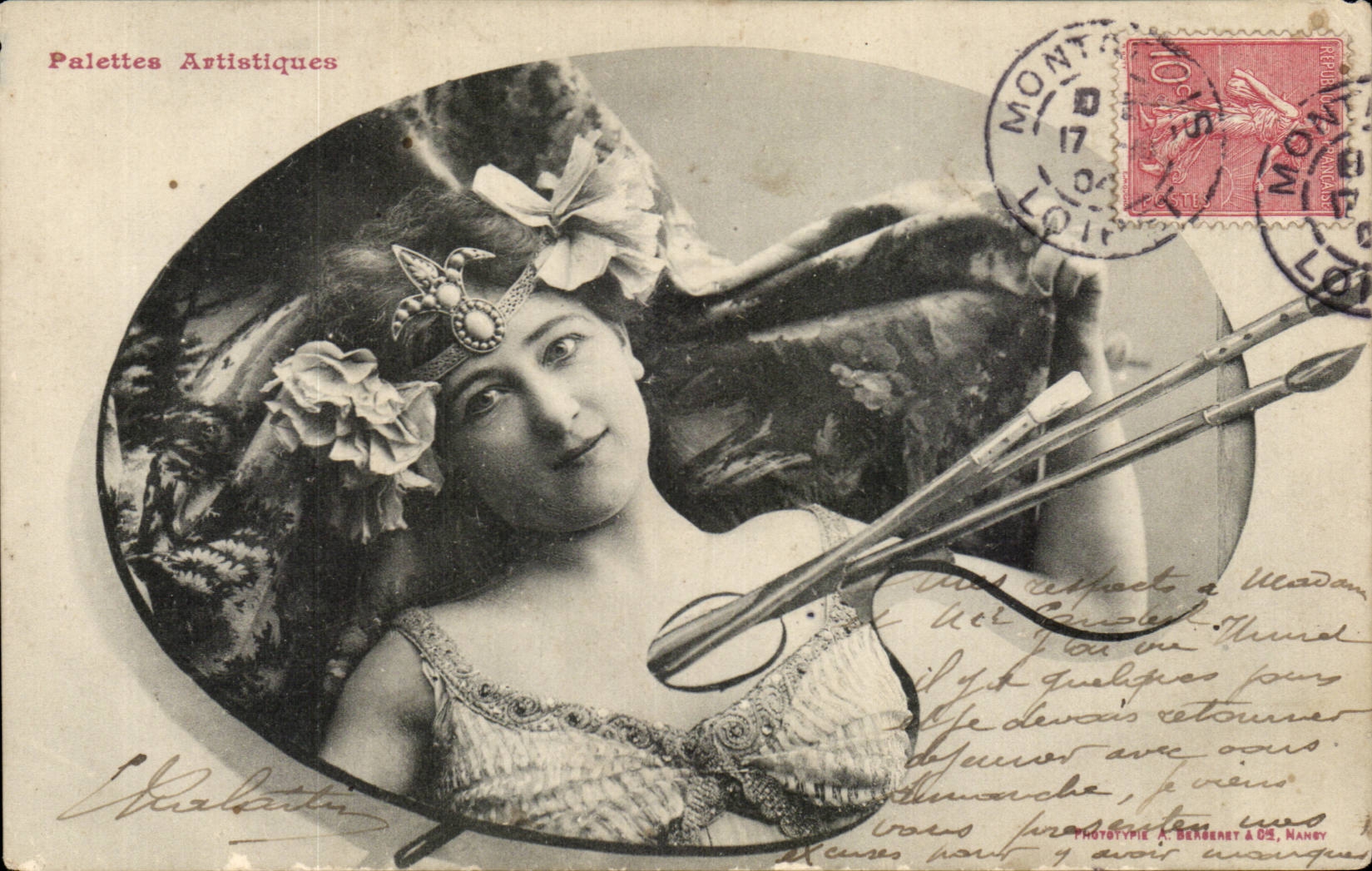 Jeune femme en tenue artistique — Palettes Artistiques — Phototypie A. Bergerat & Cie, Nancy