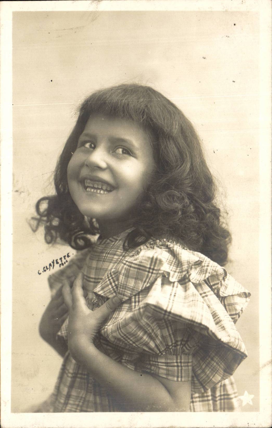 Fantaisie - Enfant - Giggling little girl - CPA 