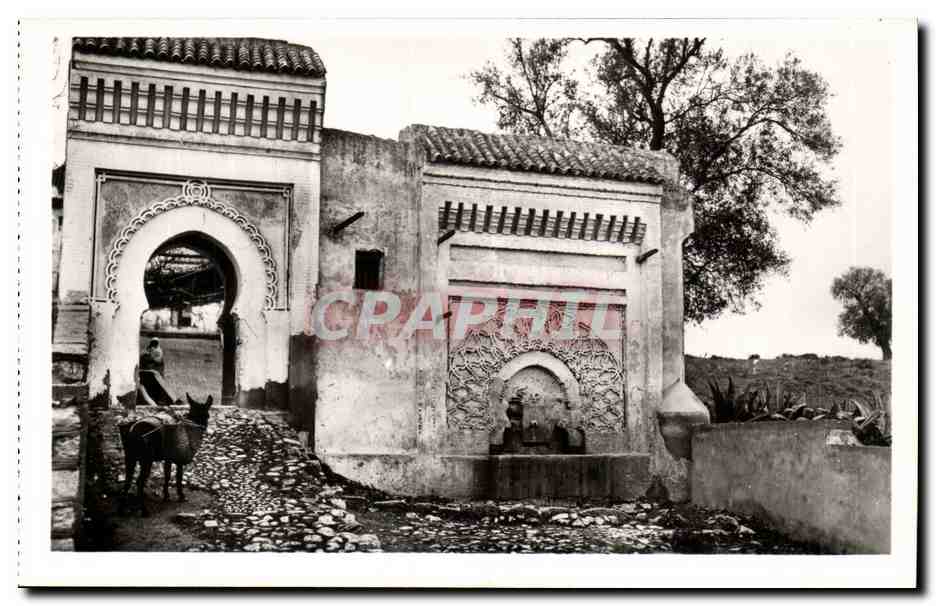 Meknès — Fontaine et Porte sur les Remparts — Édit. La Cigogne, I. Réatt Lapérause