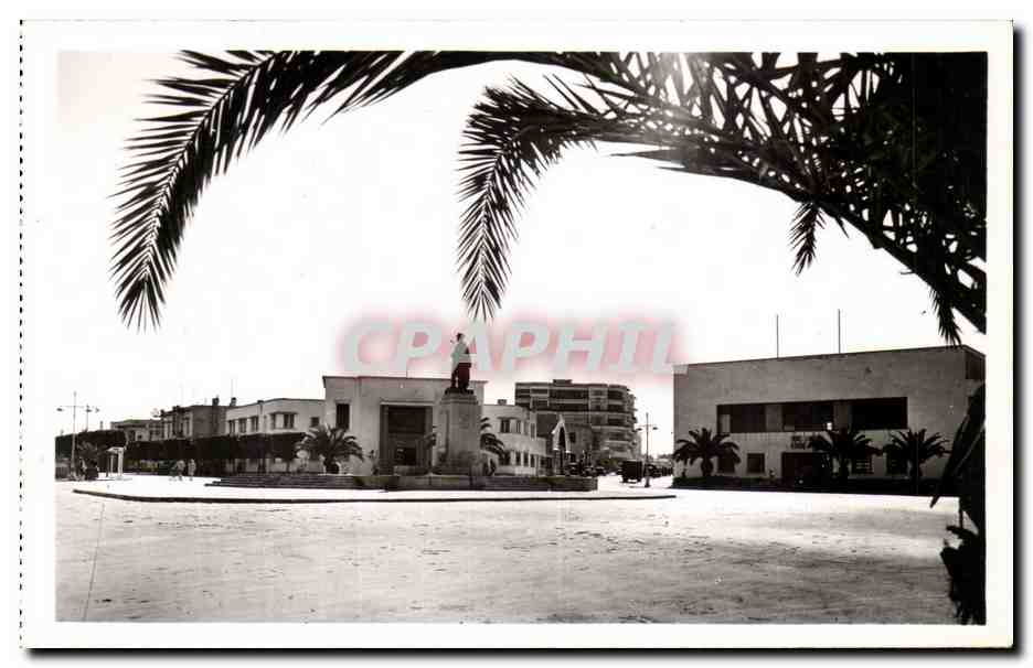 Meknès - Place Poeymirau — éditeur Lapérouse, n° 0101