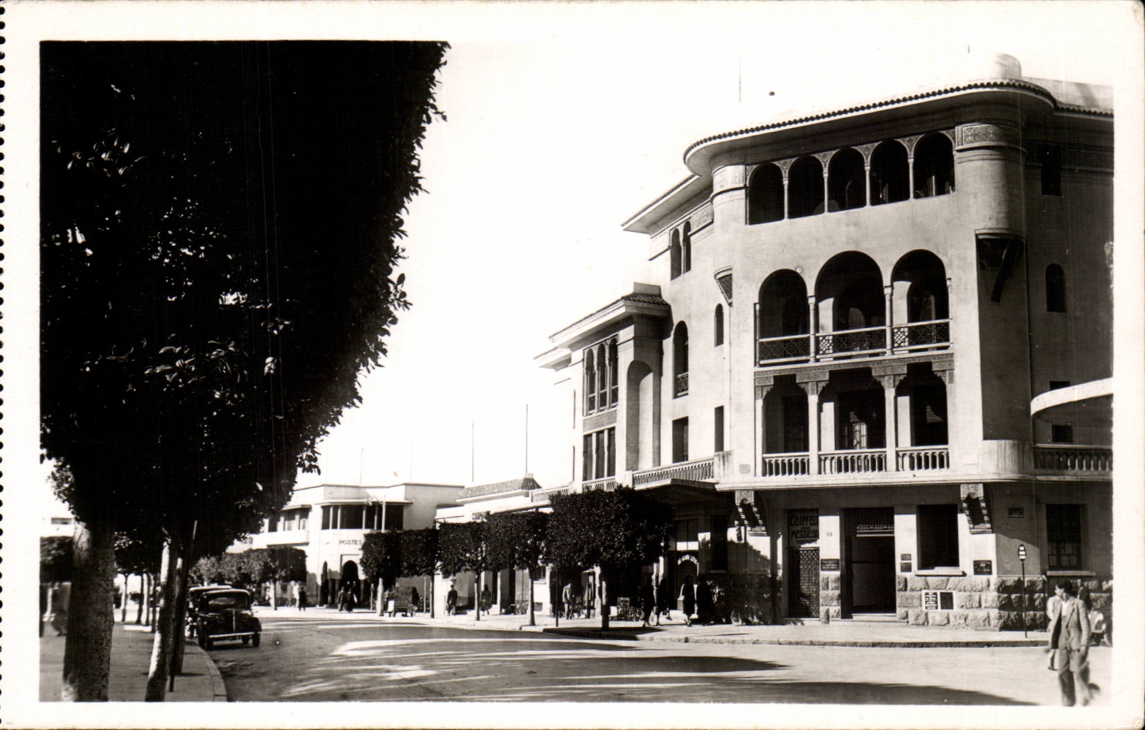 Meknès — Avenue de la République — Edit. «La Cigogne», Lapérouse